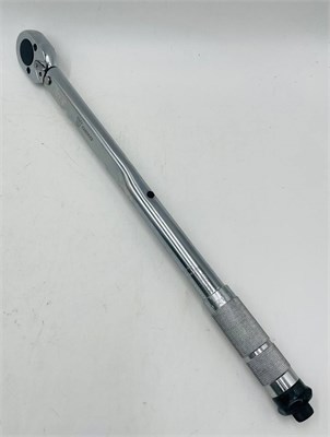 Динамометрический ключ DEKO DKTW03 1/2, 28-210 Нм 065-0343